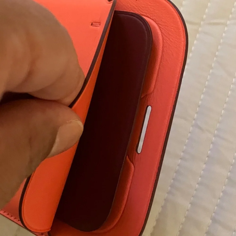 Apple iPhone Leather Sleeve With Magsafe Pink Citrus